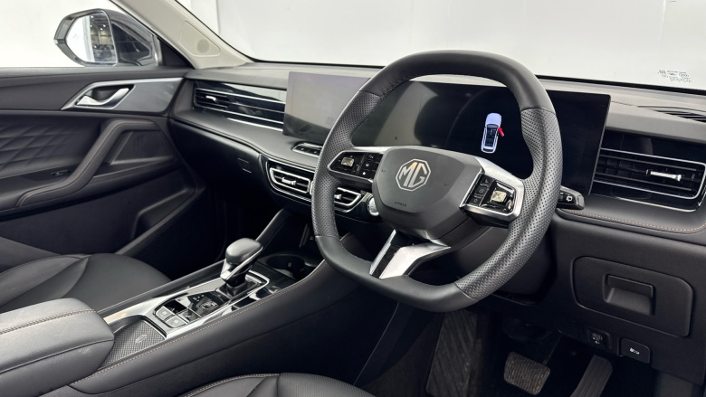 MG HS 1.5 T-GDI Trophy 5dr DCT Petrol Hatchback